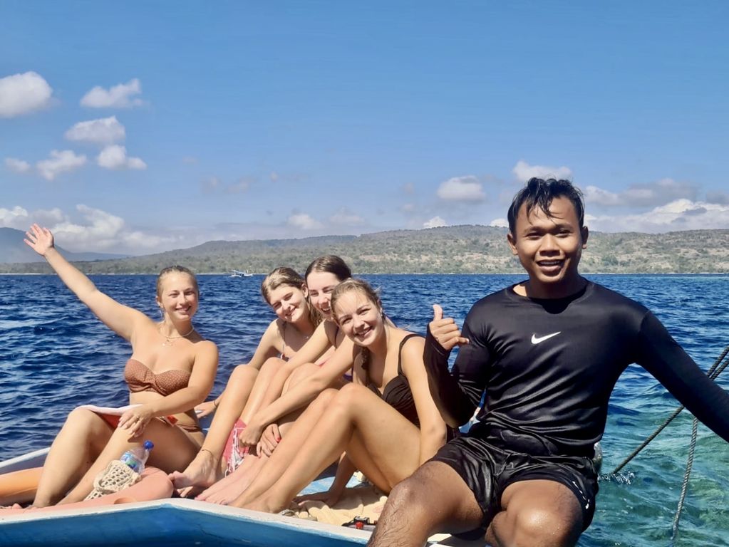 Groep op het water in Bali